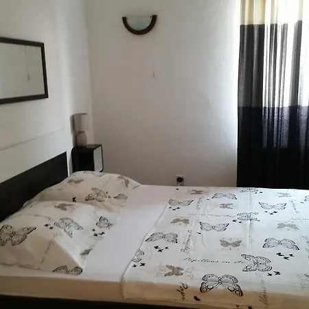 Danijela Apartment *