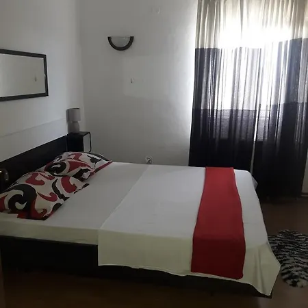 Danijela Apartment Grohote