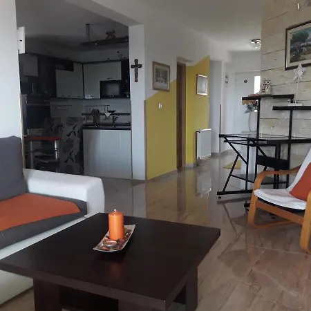 Apartment Danijela Grohote