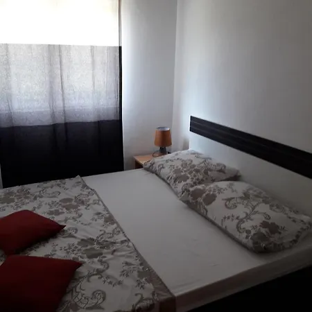 Apartment Danijela Grohote